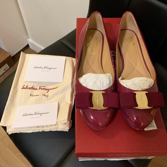 Authentic Salvatore Ferragamo Varina Ballet Flat